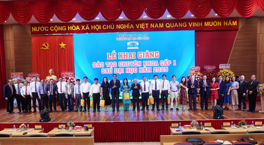Trường ĐH Cửu Long khai giảng đào tạo Chuyên khoa cấp 1 sau đại học.