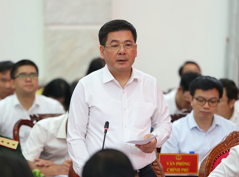 Bộ trưởng Nguyễn Hồng Diên phát biểu tại Hội nghị sáng 13/7 (Ảnh: Thừa Ngọc)