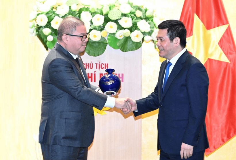 Bộ trưởng Nguyễn Hồng Diên đã tiếp và làm việc với Bộ trưởng Bộ Nông nghiệp Philippines để thúc đẩy quan hệ thương mại, thúc đẩy hợp tác phát triển thị trường cho các mặt hàng nông sản, đặc biệt là hợp tác thương mại gạo