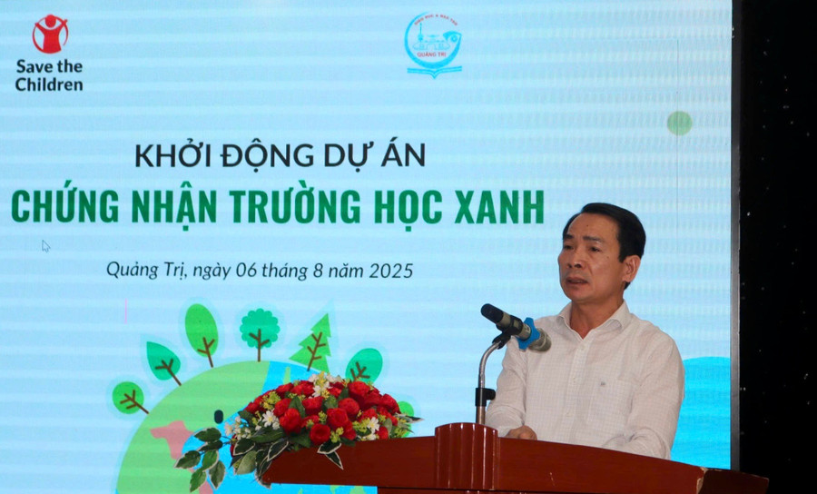 Ông Mai Huy Phương, Phó Giám đốc Sở GD&ĐT Quảng Trị phát biểu khai mạc Hội thảo.