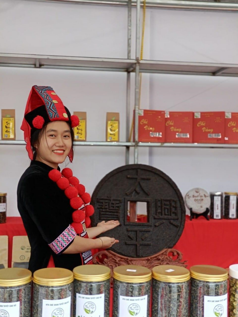 Các sản phẩm từ rừng chè Shan tuyết cổ thụ đã trở thành thương hiệu, được nhiều khách hàng tin chọn. Ảnh: HTX Cao Bồ