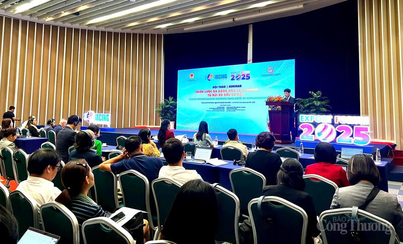 Hội thảo “Chiến lược Đa dạng hóa thị trường: Từ rủi ro đến cơ hội” thu hút đông đảo doanh nghiêp quan tâm.