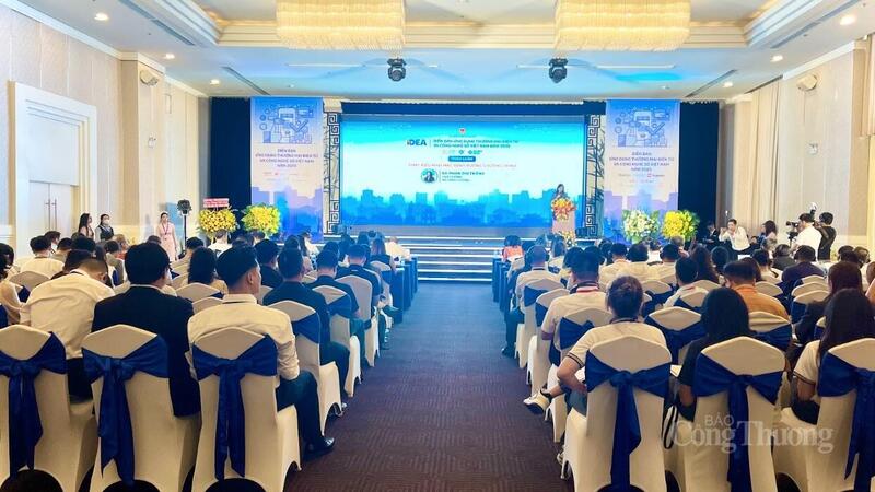 Quang cảnh Diễn đàn “Toàn cảnh Thương mại điện tử và Thương mại điện tử xuyên biên giới – Hướng đi cho doanh nghiệp xuất khẩu Việt Nam”.