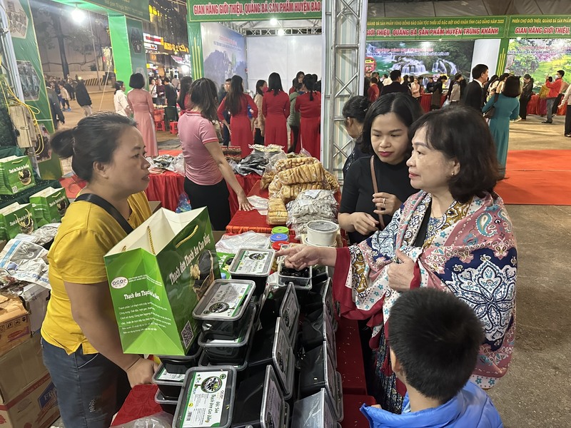 Nhiều phiên chợ vùng đồng bào dân tộc đã được tổ chức trước đó (Ảnh: Cổng Thông tin điện tử tỉnh Cao Bằng)