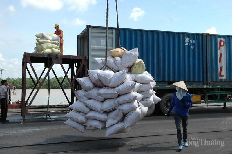 Theo thống kê sơ bộ của cơ quan Hải quan, 8 tháng năm 2025, xuất khẩu gạo đạt gần 6,37 triệu tấn gạo với trị giá hơn 3,26 tỷ USD. Ảnh: Cấn Dũng