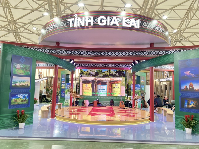 Gian trưng bày tỉnh Gia Lai tại Hội chợ Mùa Thu lần thứ nhất - 2025