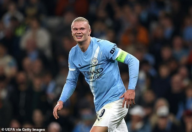 Haaland ghi bàn vào lưới đội bóng cũ Dortmund hôm 6/11. man-city-3.jpg