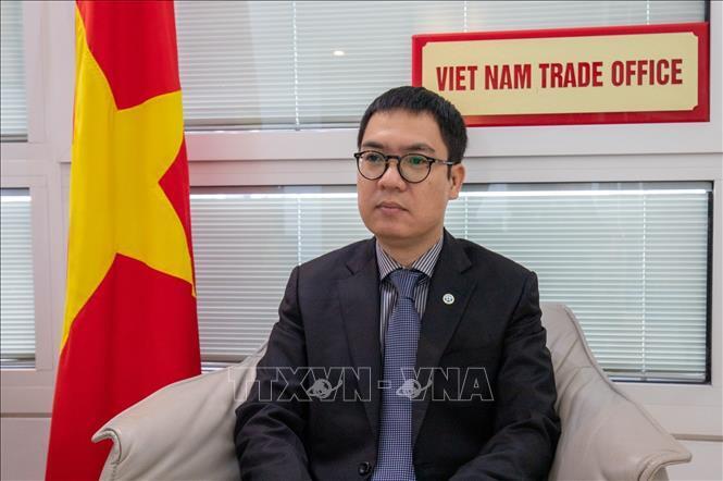 Tham tán thương mại, Thương vụ Việt Nam tại Israel Lê Thái Hòa thông tin về tình hình hợp tác giao thương giữa hai nước. Ảnh: TTXVN