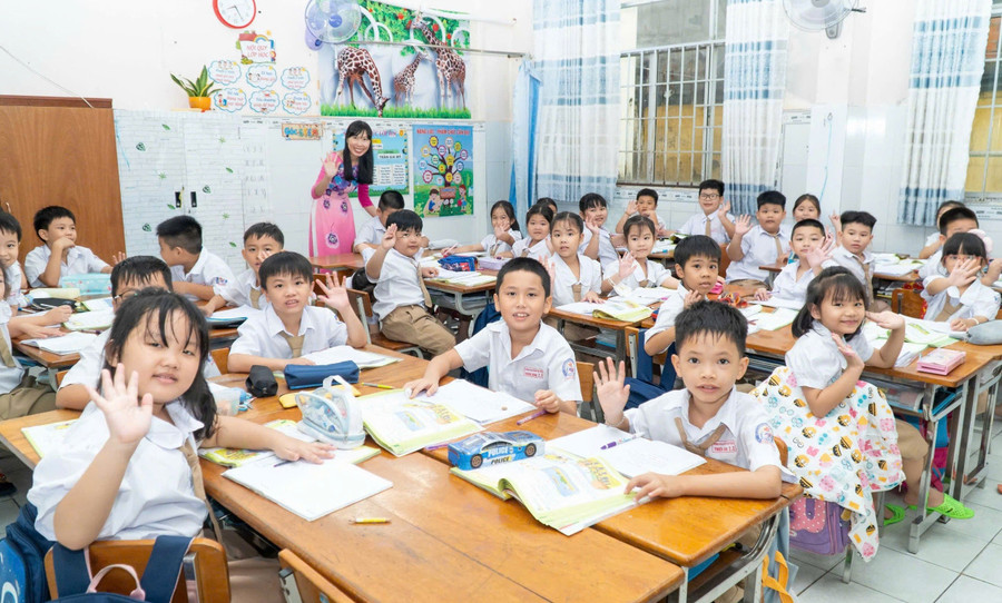 Cô trò Trường Tiểu học Ngô Quyền (Ninh Kiều, TP Cần Thơ). Ảnh: Nguyên Việt