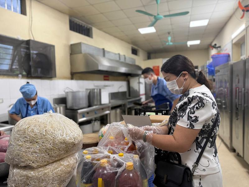 Hà Nội đưa ra nhiều giải pháp để tháo gỡ điểm nghẽn về an toàn thực phẩm.