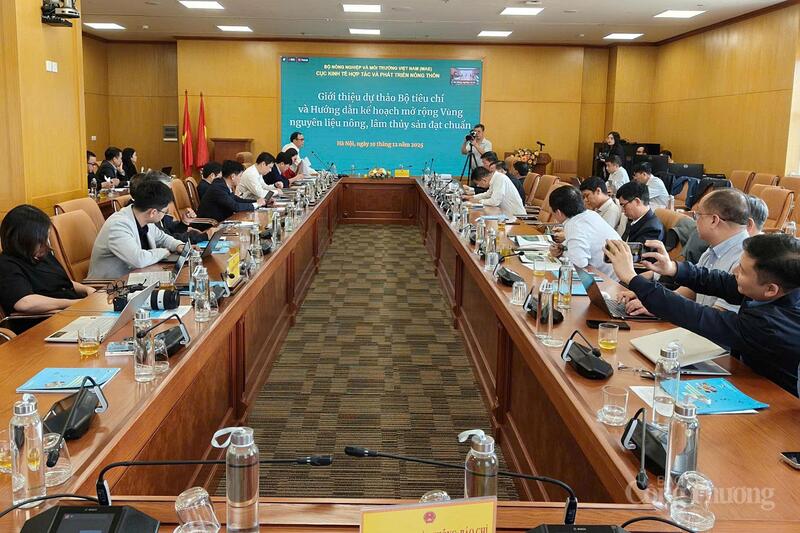 Hội nghị tổng kết Đề án thí điểm xây dựng vùng nguyên liệu nông, lâm sản đạt chuẩn phục vụ tiêu thụ trong nước và xuất khẩu giai đoạn 2022 - 2025. Ảnh: Bảo Thắng