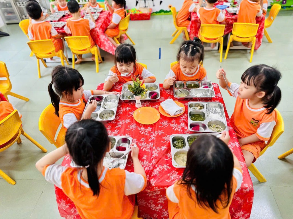 Bồi dưỡng kỹ năng tự phục vụ cho trẻ ngay từ bậc mầm non