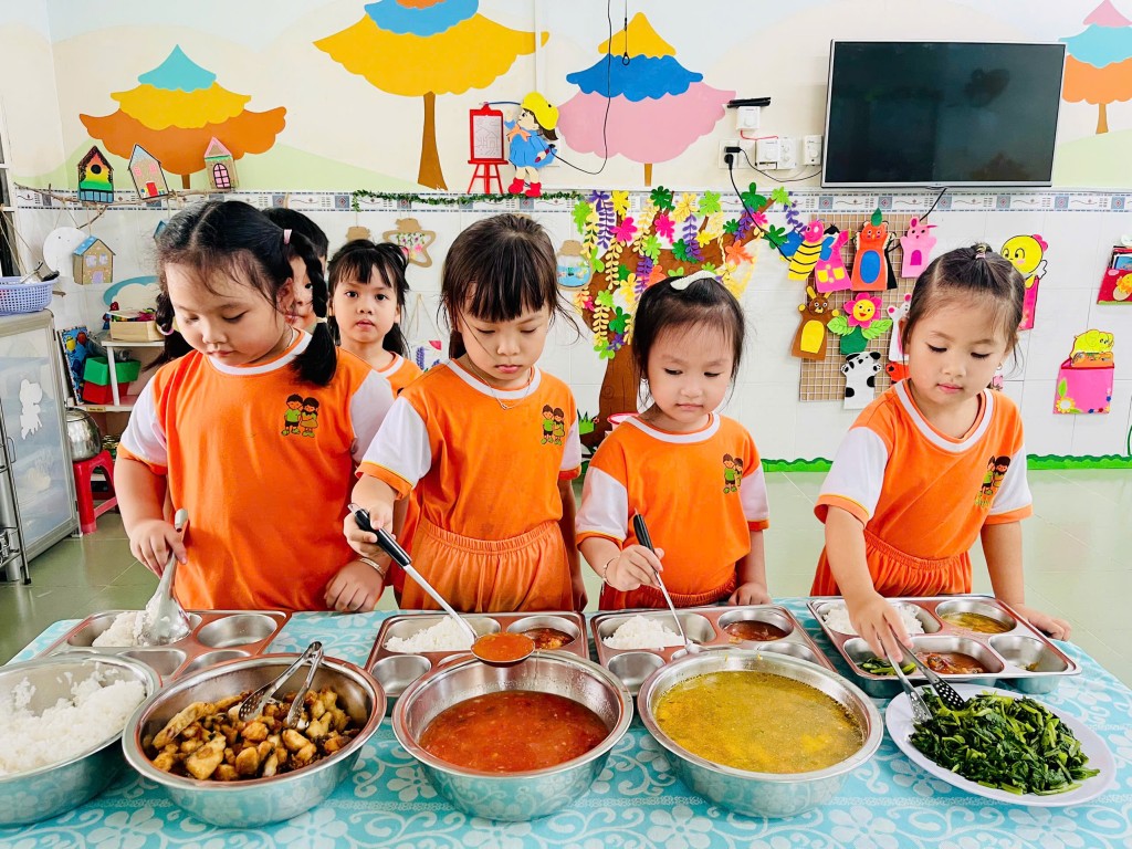 Bồi dưỡng kỹ năng tự phục vụ cho trẻ ngay từ bậc mầm non