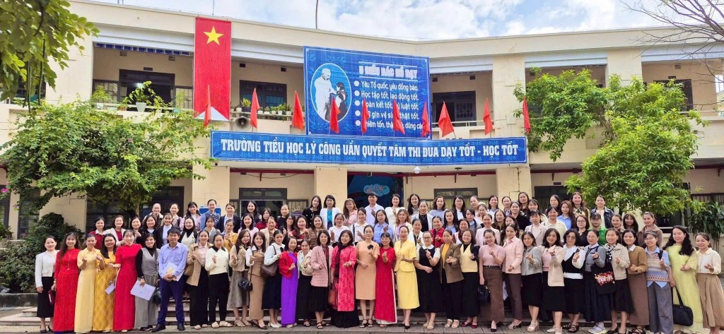 Trường Tiểu học Lý Công Uẩn (phường Hòa Cường) bắt đầu từ năm học 2023 – 2024 đã đưa trí tuệ nhân tạo vào công tác dạy và học