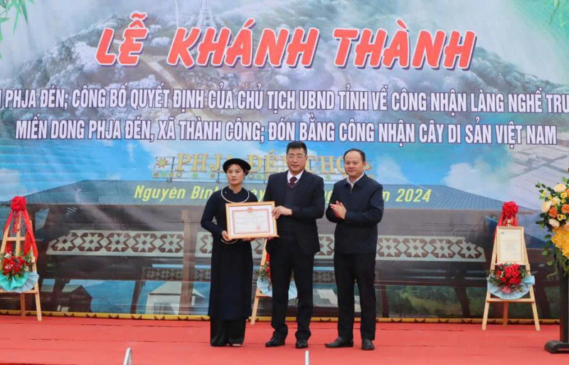 Miến dong Phia Đén được công nhận là sản phẩm của làng nghề truyền thống. Ảnh: Thế Hiển