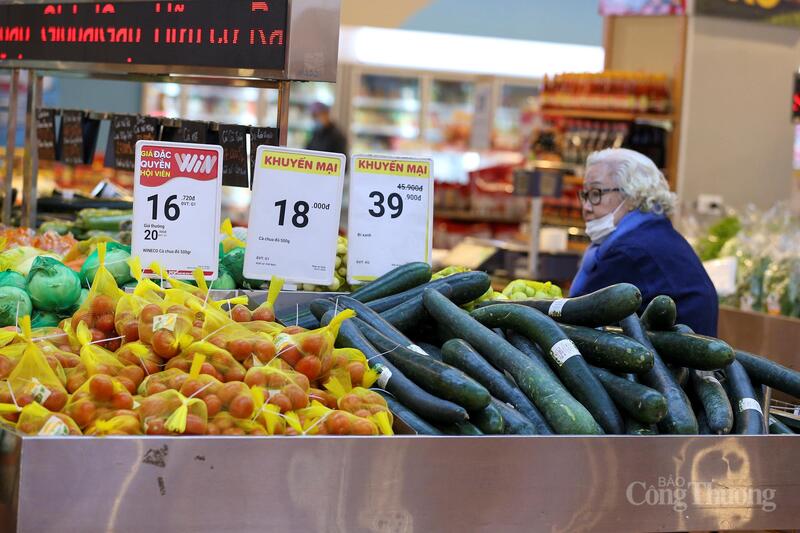 Nhiều chương trình khuyến mại được triển khai để phục vụ người tiêu dùng mua sắm hàng Tết