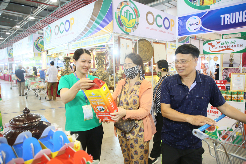 Khi tham gia các tuần lễ hàng OCOP và các hội chợ kết nối, tư duy sản xuất, kinh doanh của nhiều chủ thể đã có sự chuyển dịch rõ rệt.