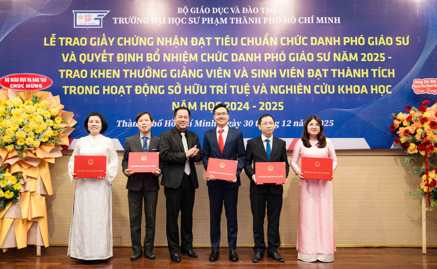 cac-truong-dai-hoc-viet-nam-mang-gi-ra-the-gioi-1.jpg