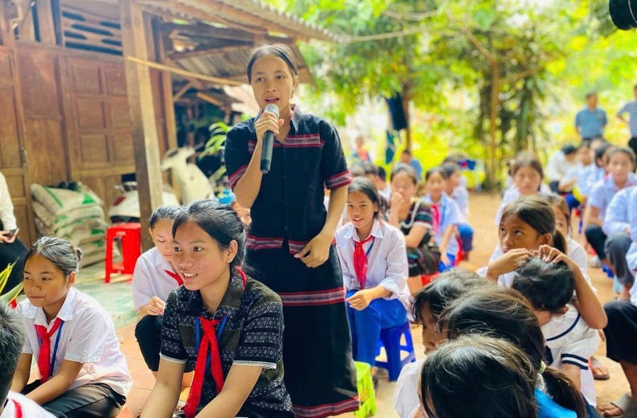 Học sinh Trường Tiểu học và THCS A Xing (xã Lìa, Quảng Trị).