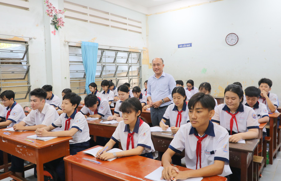 Theo quyết định vừa phê duyệt, trong năm học tới, toàn tỉnh Đồng Tháp sẽ tuyển mới 986 lớp 10 công lập.