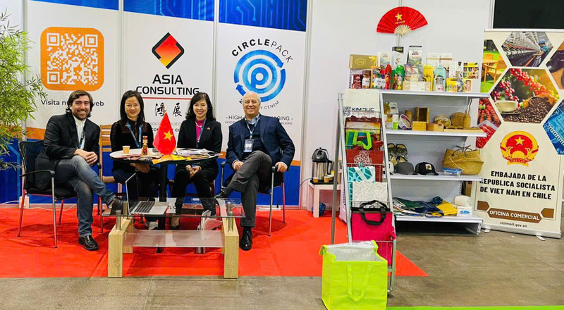 Thương vụ Việt Nam tại Chile đã tham gia trưng bày các sản phẩm tiêu biểu tại Hội chợ Circlepack 2026.
