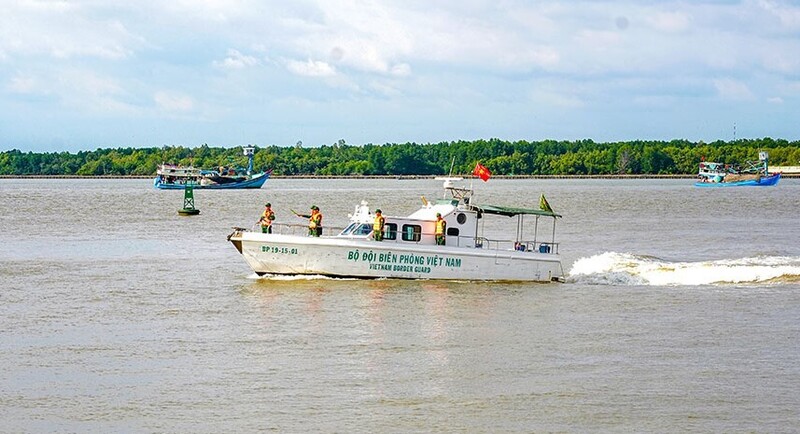 Quản lý thị trường Cà Mau thường xuyên phối hợp với lực lượng công an, bộ đội biên phòng, cảnh sát biển, hải quan và chính quyền địa phương. Ảnh: Báo Cà Mau