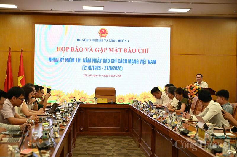 Toàn cảnh Họp báo. Ảnh: N.H