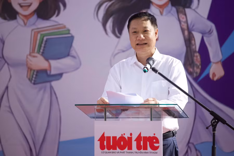 GS.TS Nguyễn Tiến Thảo - Vụ trưởng Vụ Giáo dục đại học (Bộ Giáo dục và Đào tạo) phát biểu tại Ngày hội. xettuyenjpg1.jpg