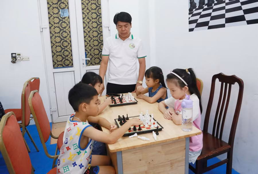 Rèn luyện sự tập trung qua môn cờ vua. hh.jpg