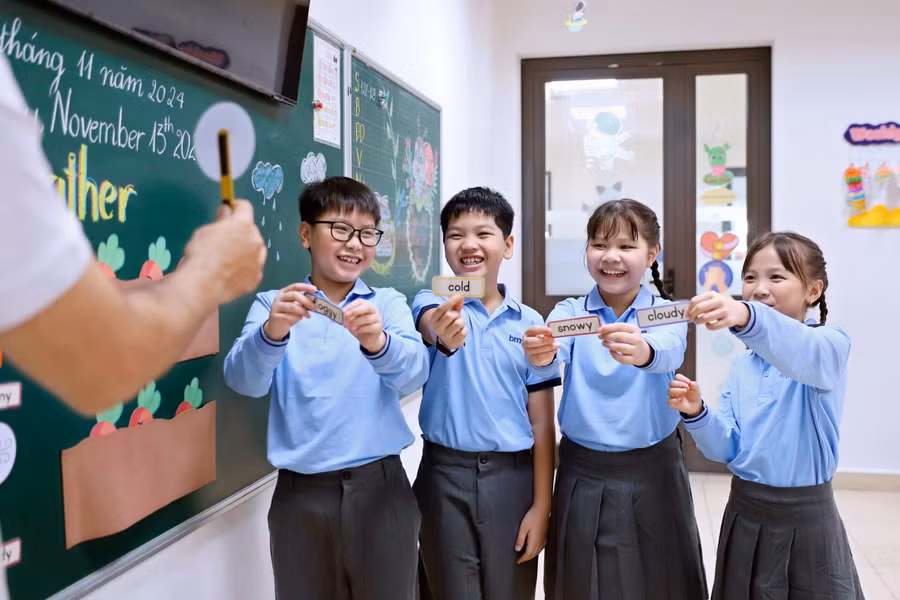 Mức thu hoạt động giáo dục tăng cường và hoạt động giáo dục theo nhu cầu người học không được vượt quá mức trần quy định tại Nghị quyết của Hội đồng nhân dân cấp tỉnh. 086d9cc8-7a52-47ab-9237-bbe4759e65e4.jpg