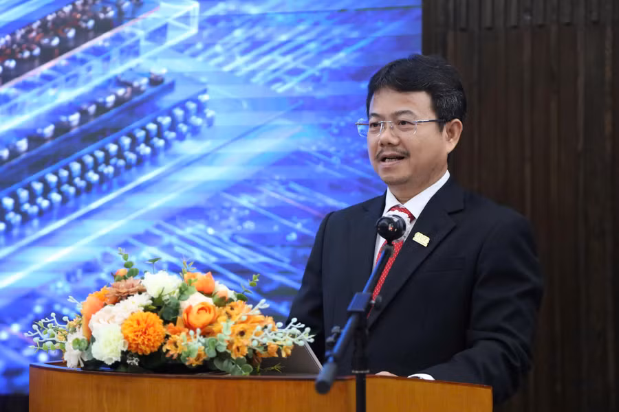 Ông Trần Hữu Dũng, Giám đốc Công viên phần mềm Quang Trung phát biểu tại diễn đàn. Ảnh: Hà An. 2aoboqlutz8egbovhvslmslotp3burxgmahix2hy.jpg