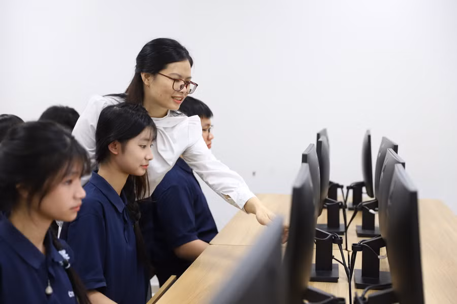 Kiểm tra, đánh giá định kỳ trên máy tính được thực hiện khi nhà trường đáp ứng đủ các điều kiện.