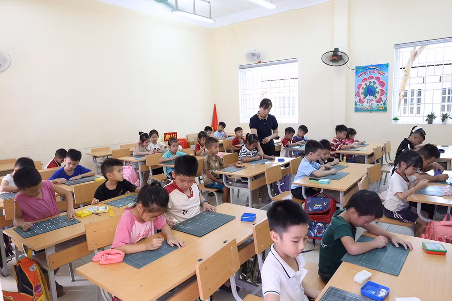 Tỉnh Tuyên Quang không để học sinh thiếu sách làm trở ngại việc học tập. 1000054739.jpg