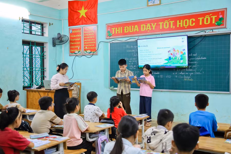 Giờ học môn Tiếng Anh của học sinh Trường Tiểu học Mường Vang. gio-hoc-mon-tieng-anh-cua-hoc-sinh-tuong-tieu-hoc-muong-vang-phu-tho.jpg