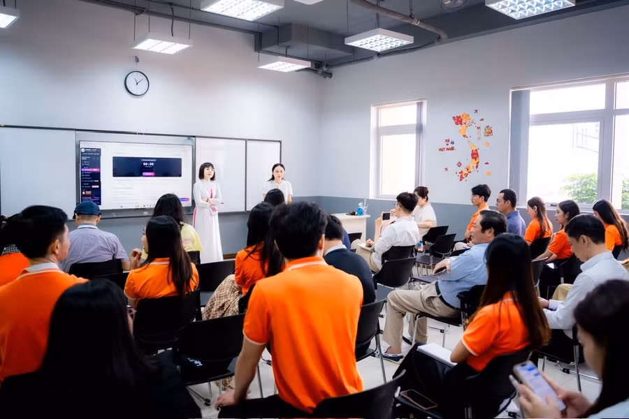 Giáo viên, giảng viên, cán bộ Khối Giáo dục FPT chia sẻ tham luận tại FPT Educamp 2026. 1k3ldm1s4-4f4trt.jpg