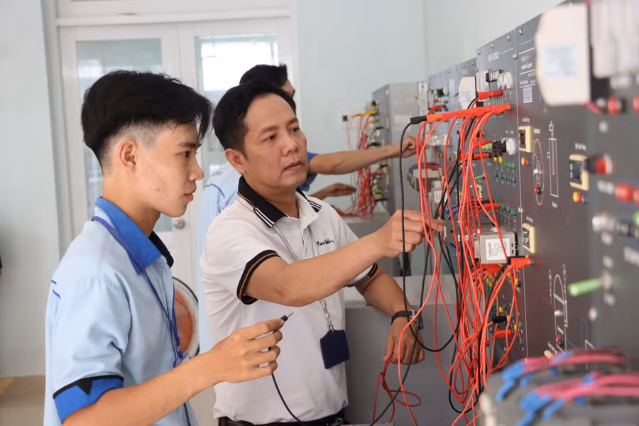 nghi-quyet-71-gap-go-ky-nguyen-ai-4.jpg