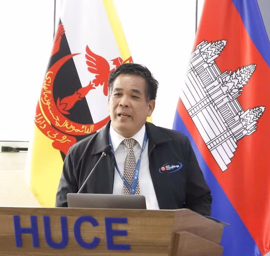 GS.TS Arnulfo P. Azcarraga - Trưởng đoàn đánh giá AUN-QA: Không có điểm dừng cho sự cải tiến. chatluongjpg1.jpg