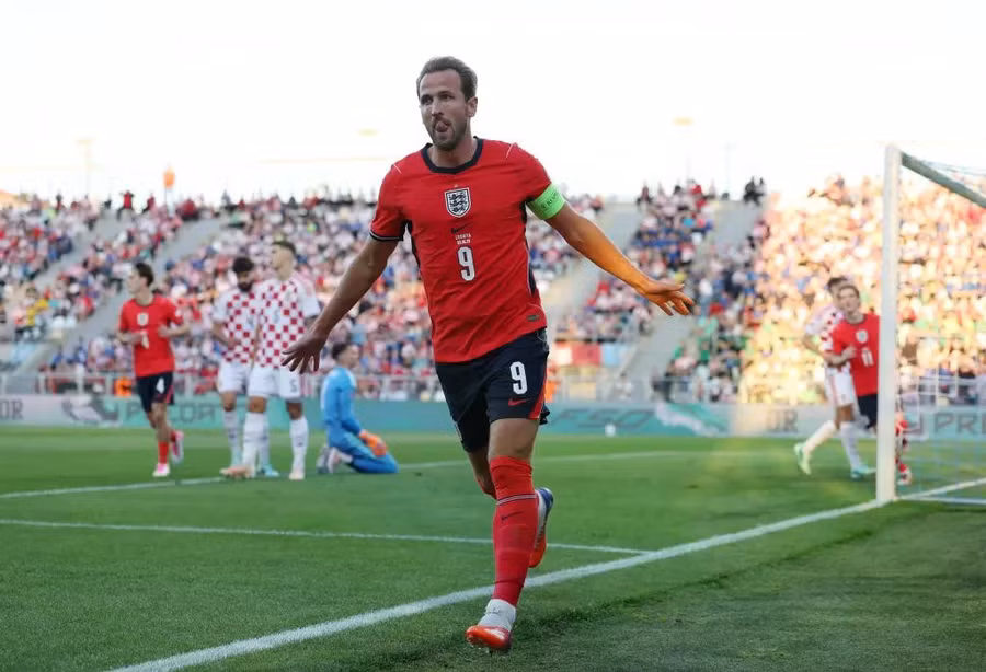 Harry Kane ghi cú đúp giúp tuyển Anh thắng Croatia 7-0 ở lượt trận thứ 3 Nations League hôm 4/10 (giờ Hà Nội). Ảnh: Reuters. anh-1.jpg