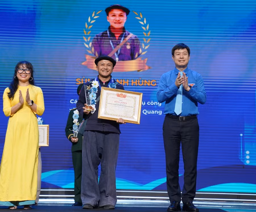 Sùng Mạnh Hùng là 1 trong 15 gương mặt thanh niên nhận giải thưởng Thanh niên sống đẹp năm 2026. Ảnh Triều Minh. hung-3.jpg