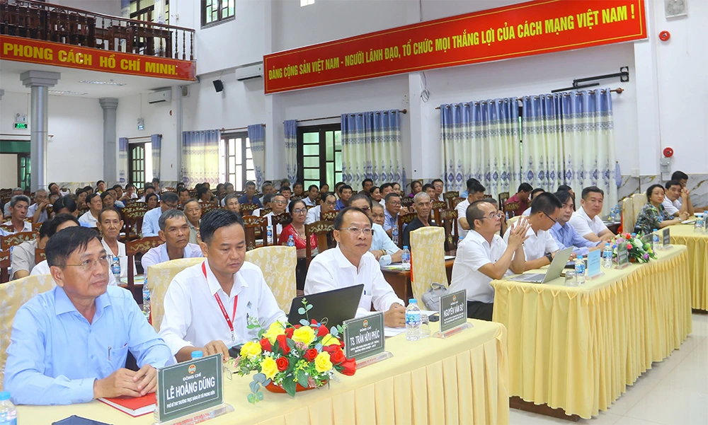 Các đại biểu tham dự hội thảo